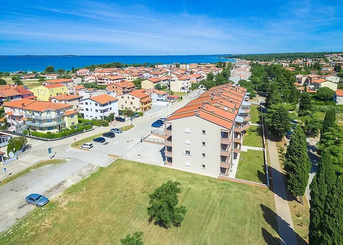 Adriatic Apartment *