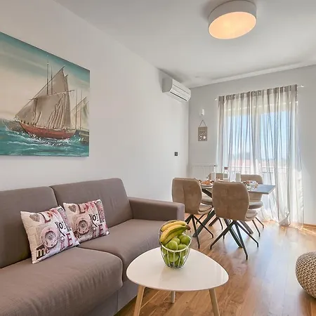 Adriatic Apartman *